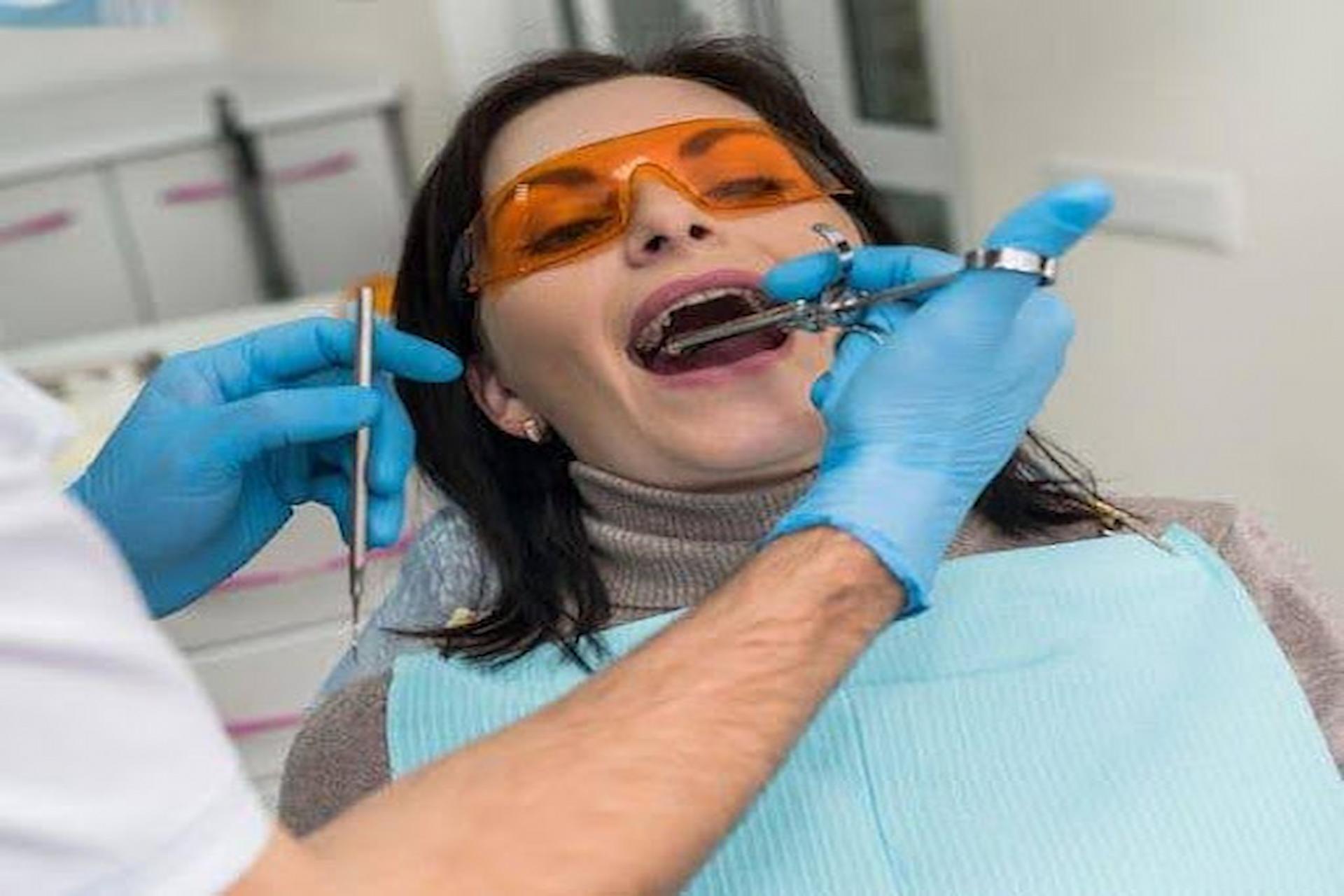 Local Anesthesia’s Vital Role in Emergency Dental Care